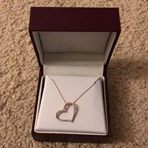 Rose gold necklace and heart pendant